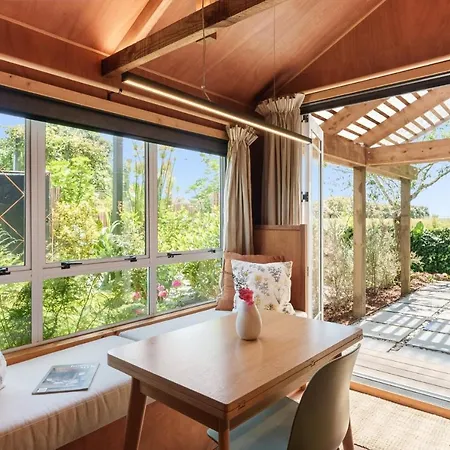 The Shed Guest House Mount Maunganui Exterior photo