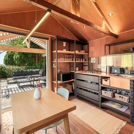 The Shed Guest House Mount Maunganui Exterior photo